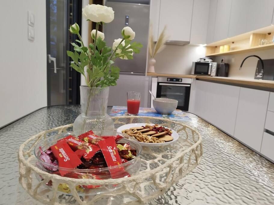 Floral Home 1 - Ground Floor Apt With Courtyard And Private Parking! Athen Eksteriør billede