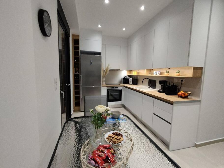 Floral Home 1 - Ground Floor Apt With Courtyard And Private Parking! Athen Eksteriør billede