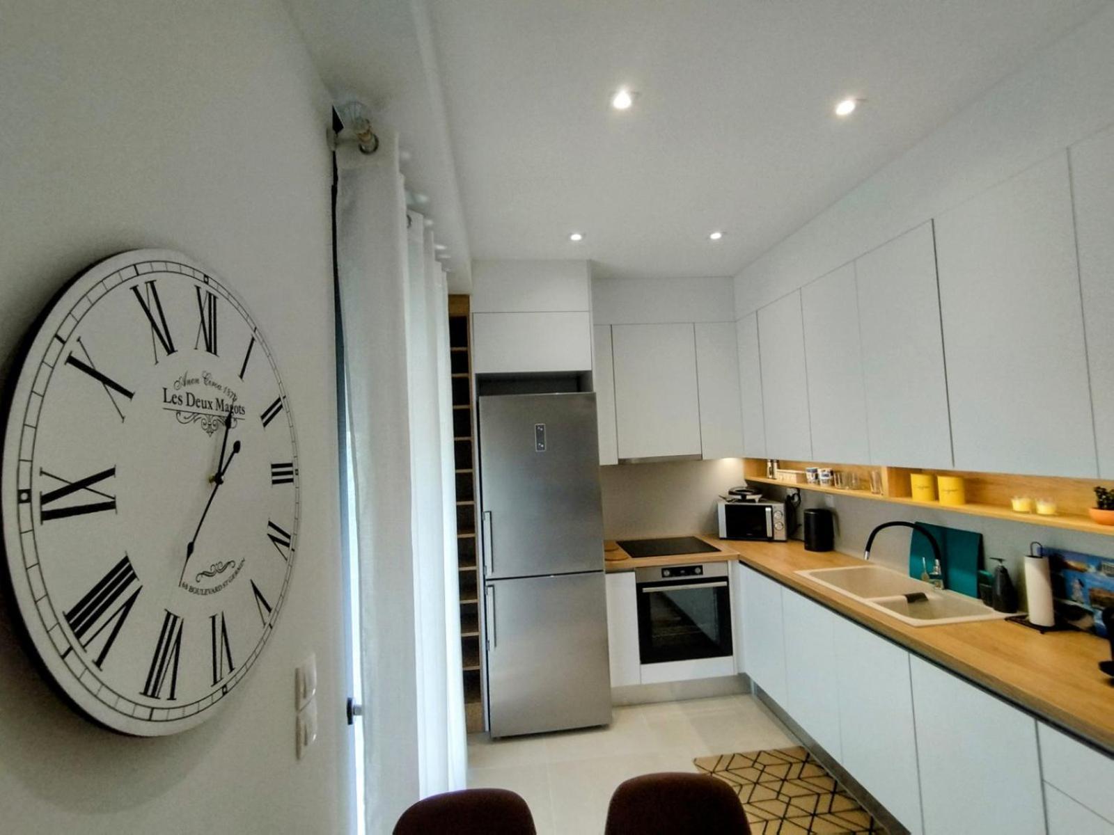 Floral Home 1 - Ground Floor Apt With Courtyard And Private Parking! Athen Eksteriør billede